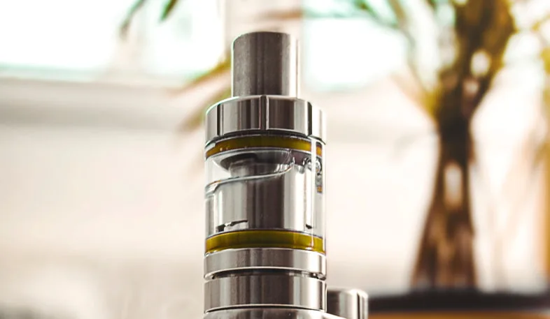 ecig-base-neutra Atomizzatore caricato con sola base neutra